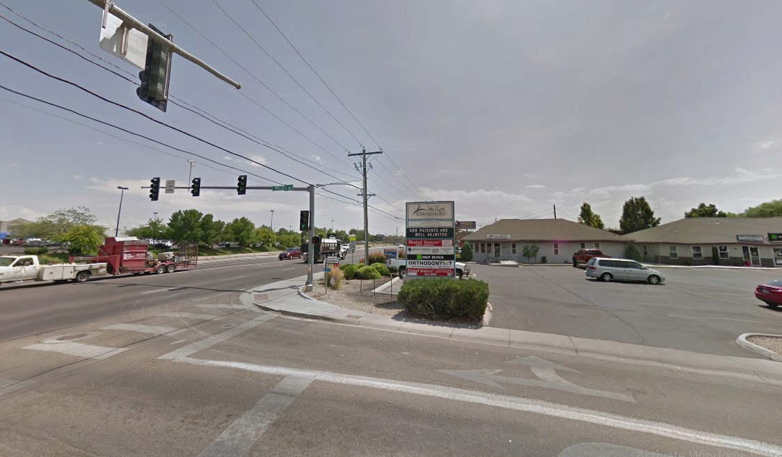 roadside exterior of mckimchiropractic nampa id clinic